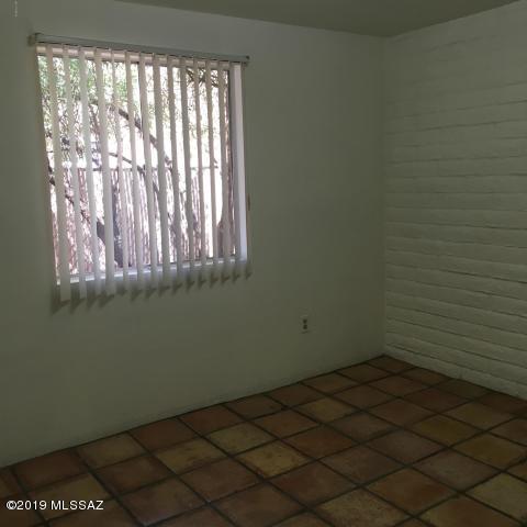 214 West Roger Road Tucson, AZ 85705 - Photo 5 of 11
