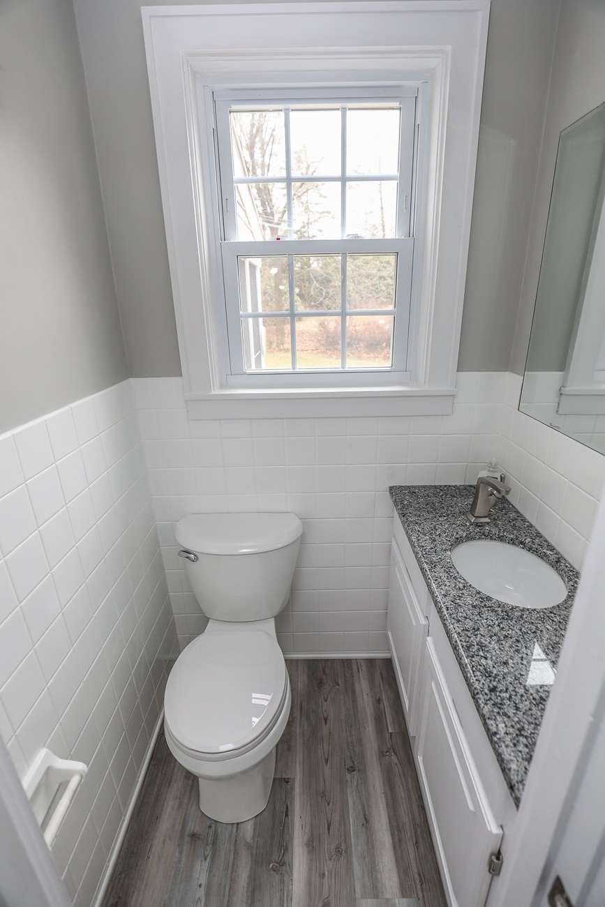 534 Smyth Road Manchester, NH 03104 - Photo 14 of 40