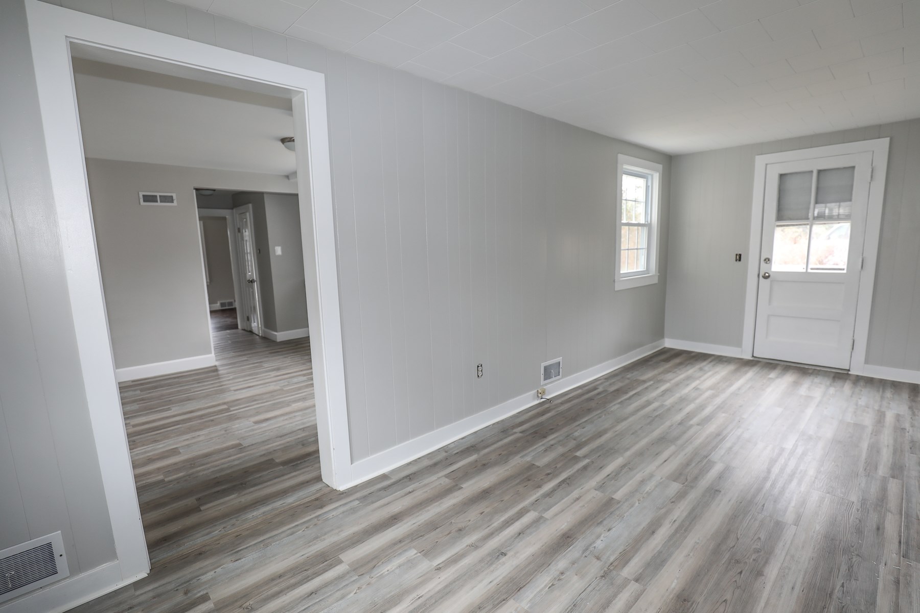 534 Smyth Road Manchester, NH 03104 - Photo 7 of 40
