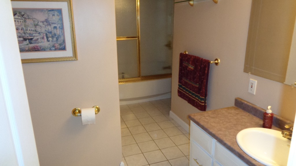13 Barrows Road Worcester, MA 01609 - Photo 10 of 16 Gallery Image 10