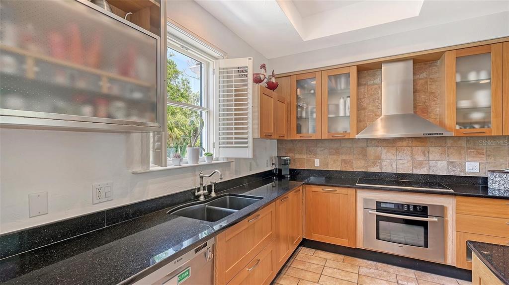 33 Bishopscourt Road, Unit 118 Osprey, FL 34229 - Photo 21 of 69