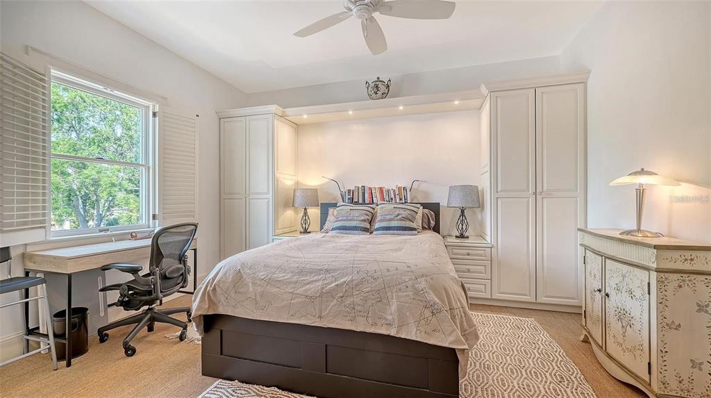 33 Bishopscourt Road, Unit 118 Osprey, FL 34229 - Photo 31 of 69