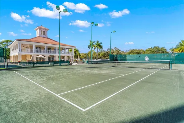 $697,500 | 33 Bishopscourt Road, Unit 118, Osprey, FL 34229