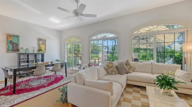 $697,500 | 33 Bishopscourt Road, Unit 118, Osprey, FL 34229