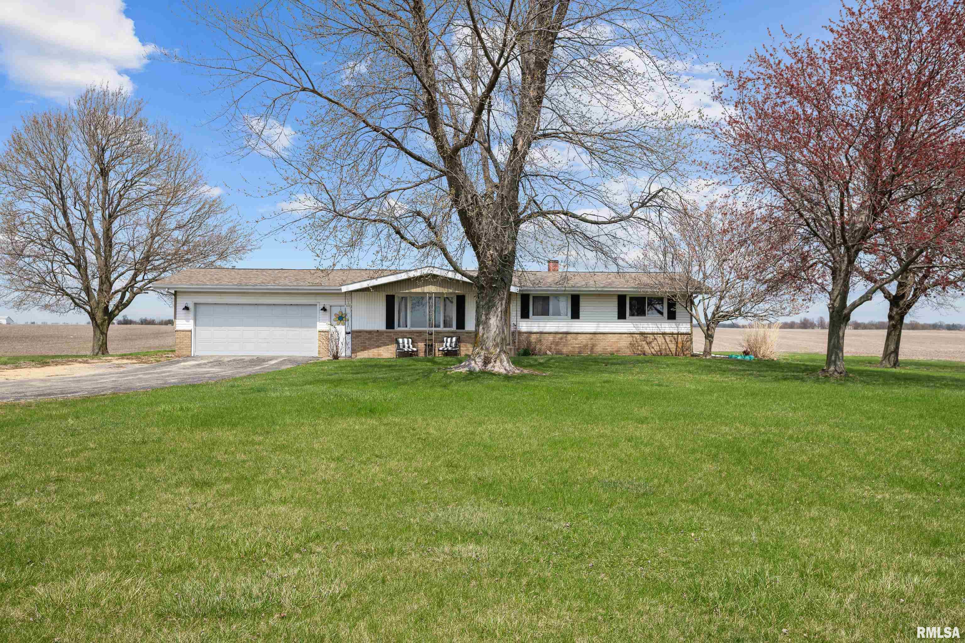 26012 Territorial Road Le Claire, IA 52753 - Photo 1 of 31 Gallery Image 1