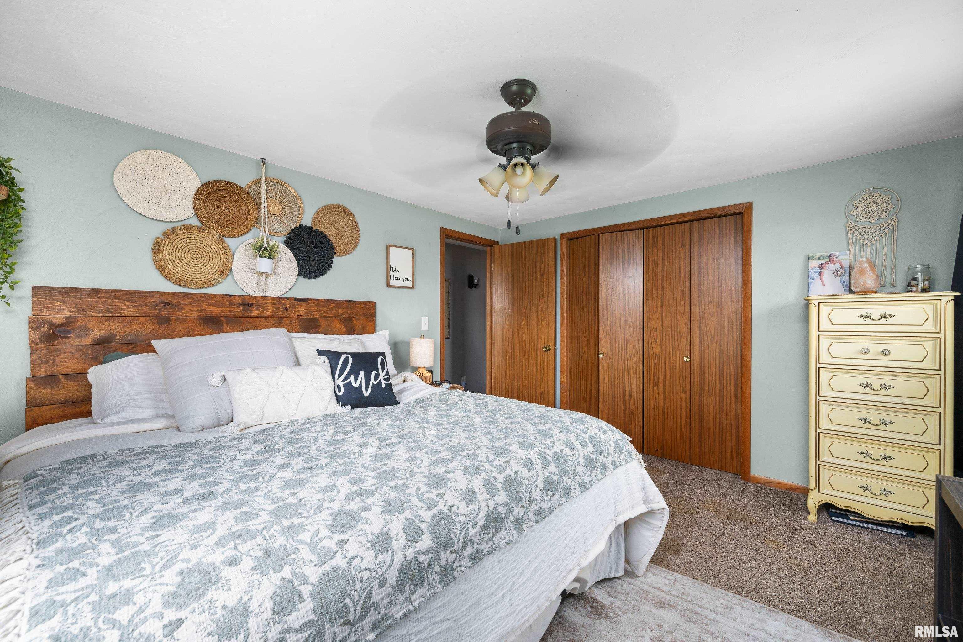 26012 Territorial Road Le Claire, IA 52753 - Photo 16 of 31 Gallery Image 16