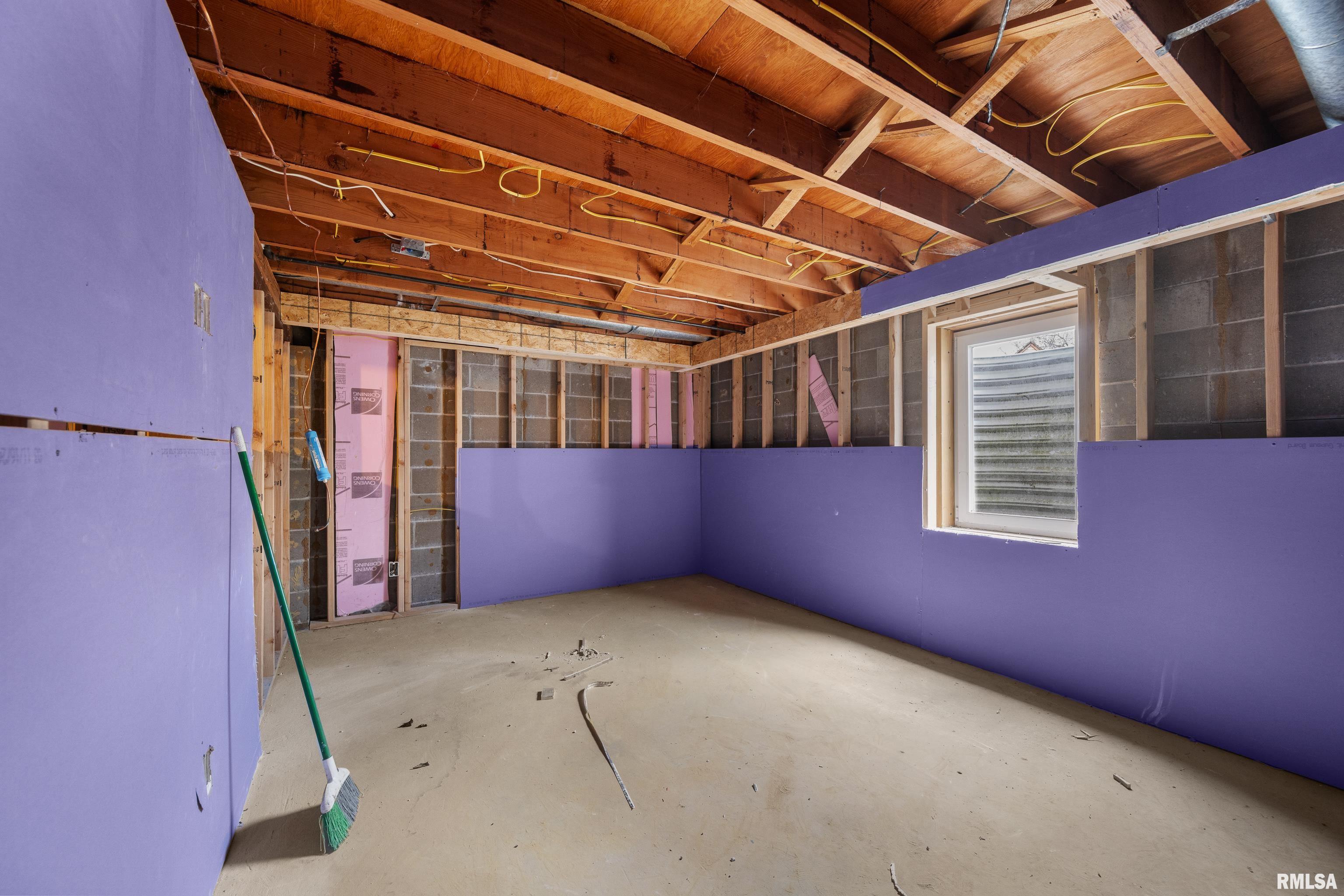 26012 Territorial Road Le Claire, IA 52753 - Photo 30 of 31 Gallery Image 30