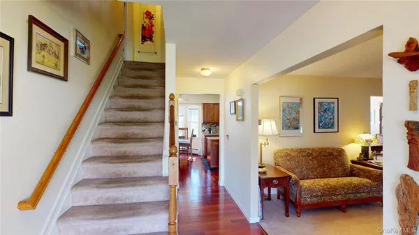 $575,000 | 17 Shaker Court, New Windsor, NY 12553