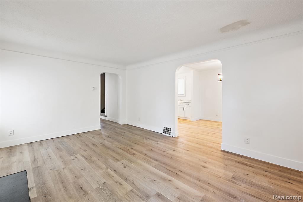 9810 Balfour Road Detroit, MI 48224 - Photo 10 of 31 Gallery Image 10