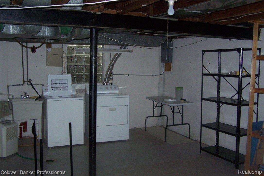 1625 Graefield Road, Unit 96 Birmingham, MI 48009 - Photo 11 of 13 Laundry Area