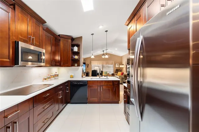 $800,000 | 6660 Northwest 75th Place, Parkland, FL 33067