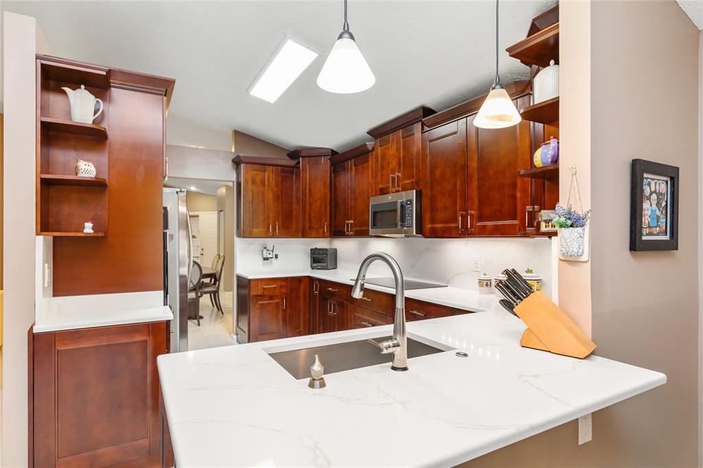 6660 Northwest 75th Place Parkland, FL 33067 - Photo 16 of 82