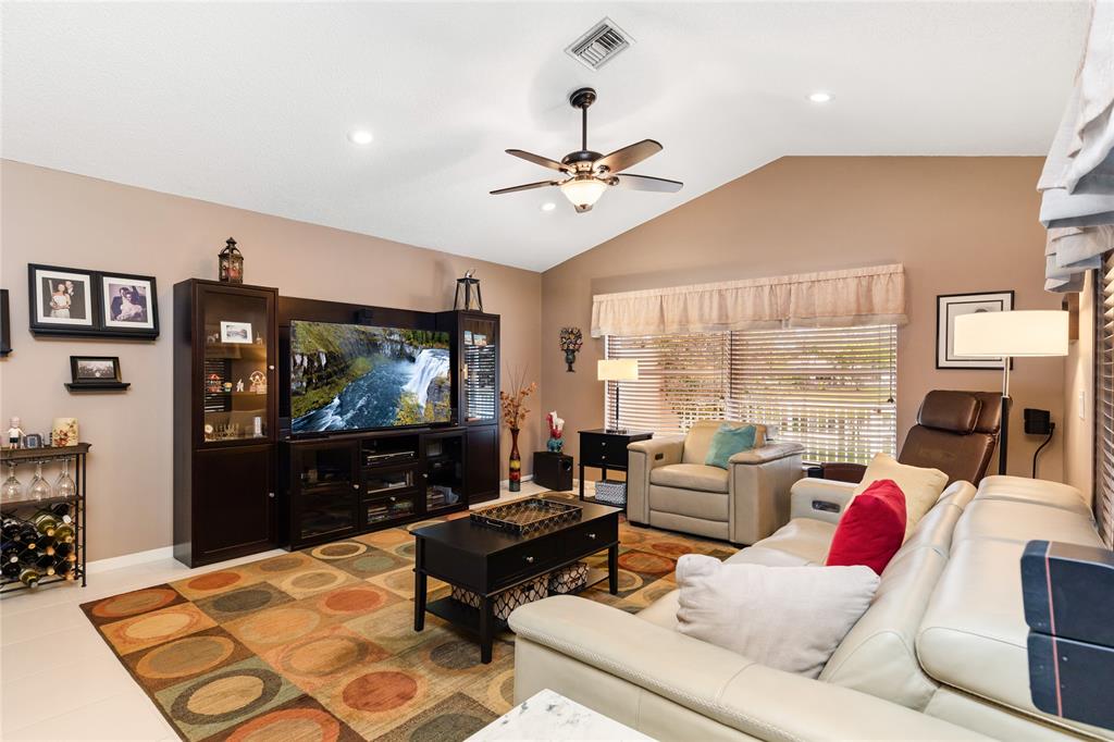 6660 Northwest 75th Place Parkland, FL 33067 - Photo 21 of 82