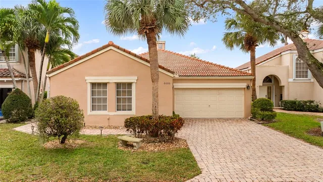 $800,000 | 6660 Northwest 75th Place, Parkland, FL 33067