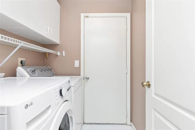 $800,000 | 6660 Northwest 75th Place, Parkland, FL 33067