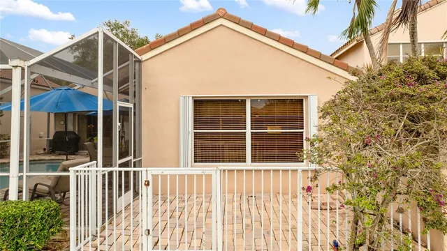 $800,000 | 6660 Northwest 75th Place, Parkland, FL 33067