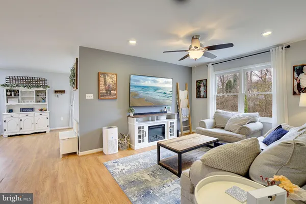 $499,990 | 2819 Glasgow Way, North Beach, MD 20714