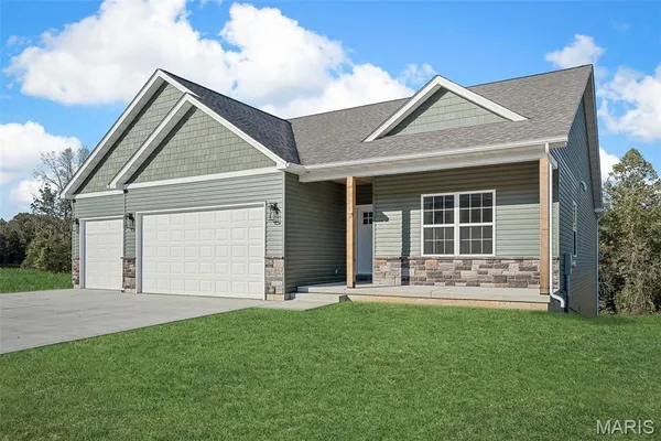 $355,000 | 1 Oak At Park Hills, Warrenton, MO 63383