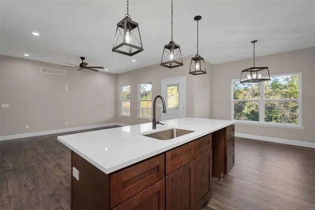 $355,000 | 1 Oak At Park Hills, Warrenton, MO 63383