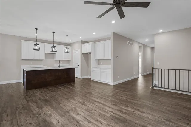 $355,000 | 1 Oak At Park Hills, Warrenton, MO 63383