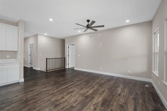 $355,000 | 1 Oak At Park Hills, Warrenton, MO 63383