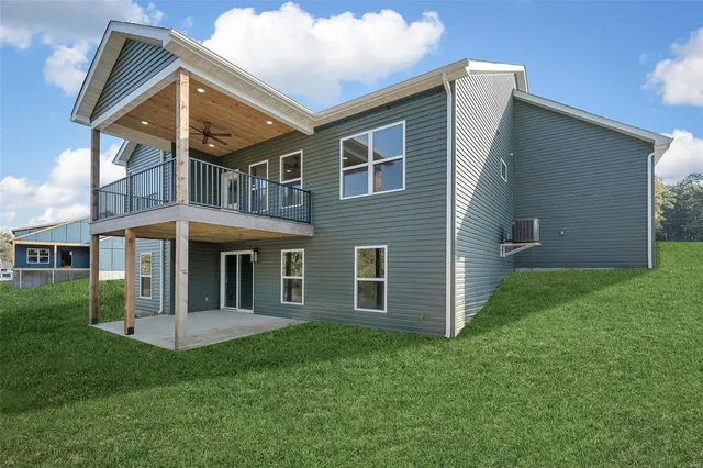 $355,000 | 1 Oak At Park Hills, Warrenton, MO 63383