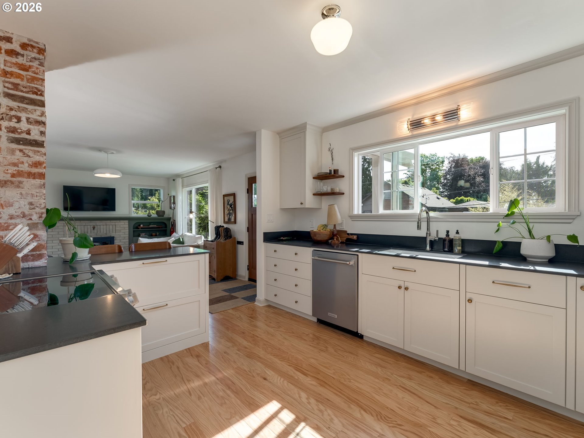 636 Southeast 68th Avenue Portland, OR 97215 - Photo 13 of 28