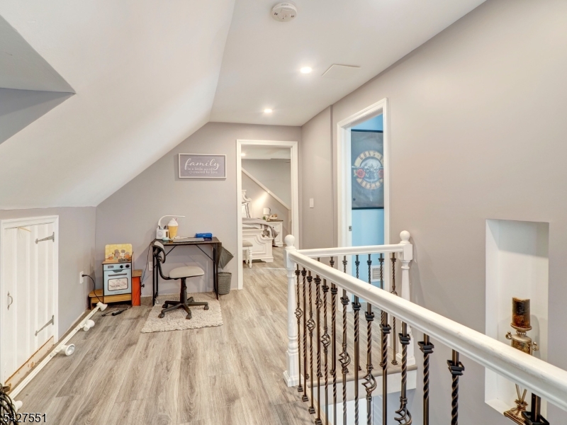 382 Douglas Road Roselle, NJ 07203 - Photo 12 of 30