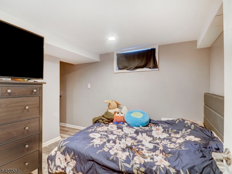 382 Douglas Road Roselle, NJ 07203 - Photo 24 of 30