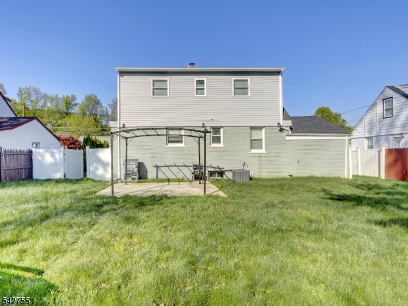 382 Douglas Road Roselle, NJ 07203 - Photo 27 of 30