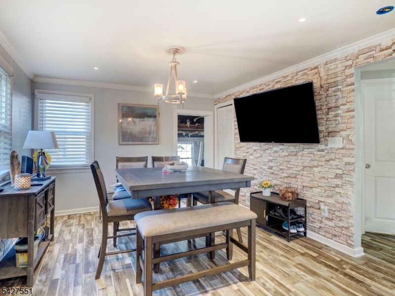 382 Douglas Road Roselle, NJ 07203 - Photo 5 of 30