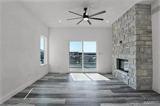 $385,000 | 308 Captains Court, Grafton, IL 62037