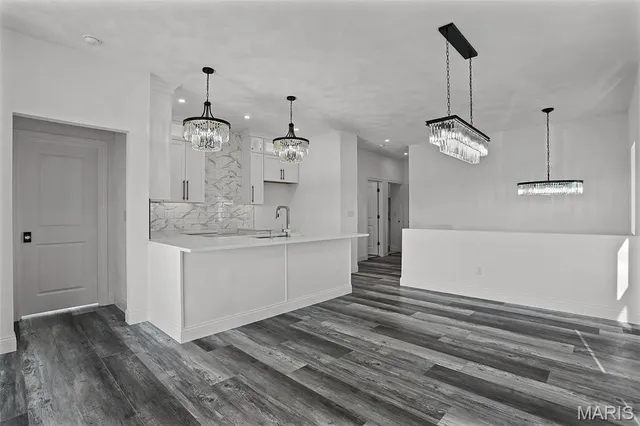 $385,000 | 308 Captains Court, Grafton, IL 62037