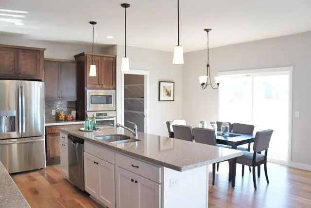 $599,900 | 6833 Timberview Court, Cannon Falls, MN 55009