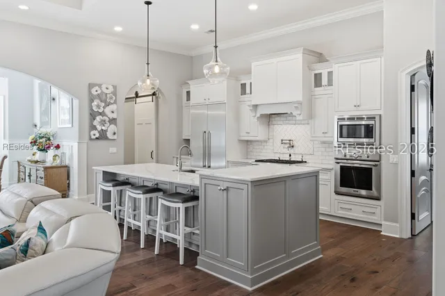 $1,890,000 | 16 Anchor Cove Court, Bluffton, SC 29910