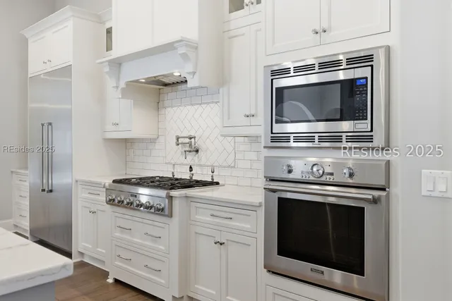 $1,890,000 | 16 Anchor Cove Court, Bluffton, SC 29910