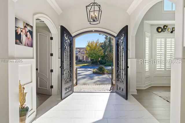 $1,890,000 | 16 Anchor Cove Court, Bluffton, SC 29910