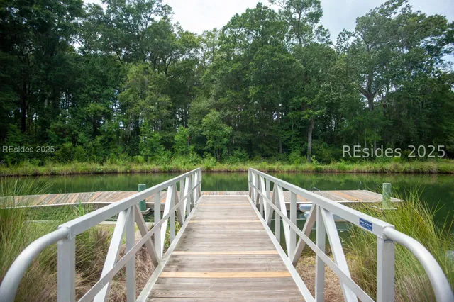 $1,890,000 | 16 Anchor Cove Court, Bluffton, SC 29910