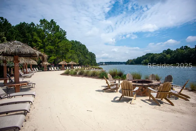 $1,890,000 | 16 Anchor Cove Court, Bluffton, SC 29910