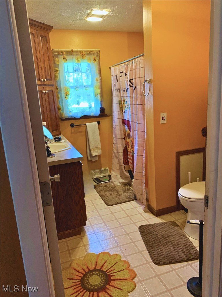 8121 Cooley Road Ravenna, OH 44266 - Photo 8 of 18 Gallery Image 8