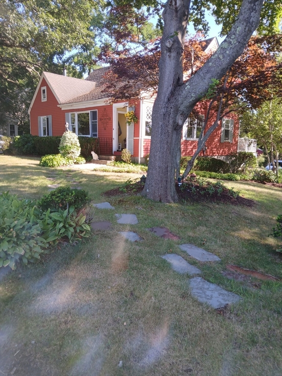 207 Topsfield Road Wenham, MA 01984 - Photo 11 of 18 a view of a house with a yard