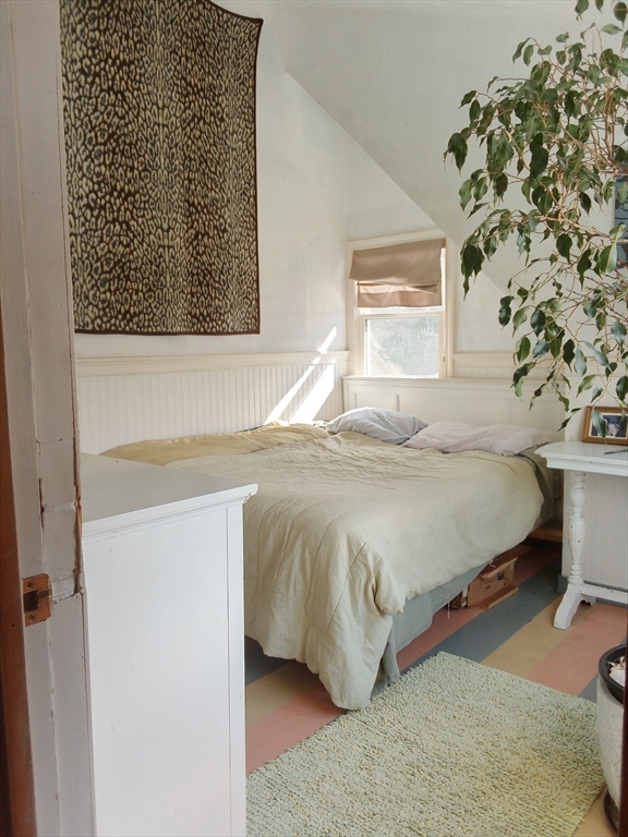 207 Topsfield Road Wenham, MA 01984 - Photo 11 of 18 a bedroom with a bed and a window