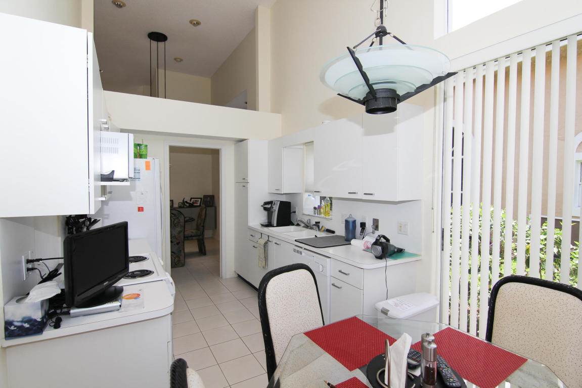 5186 Windsor Parke Drive Boca Raton, FL 33496 - Photo 8 of 18 20160326134002835316000000-o