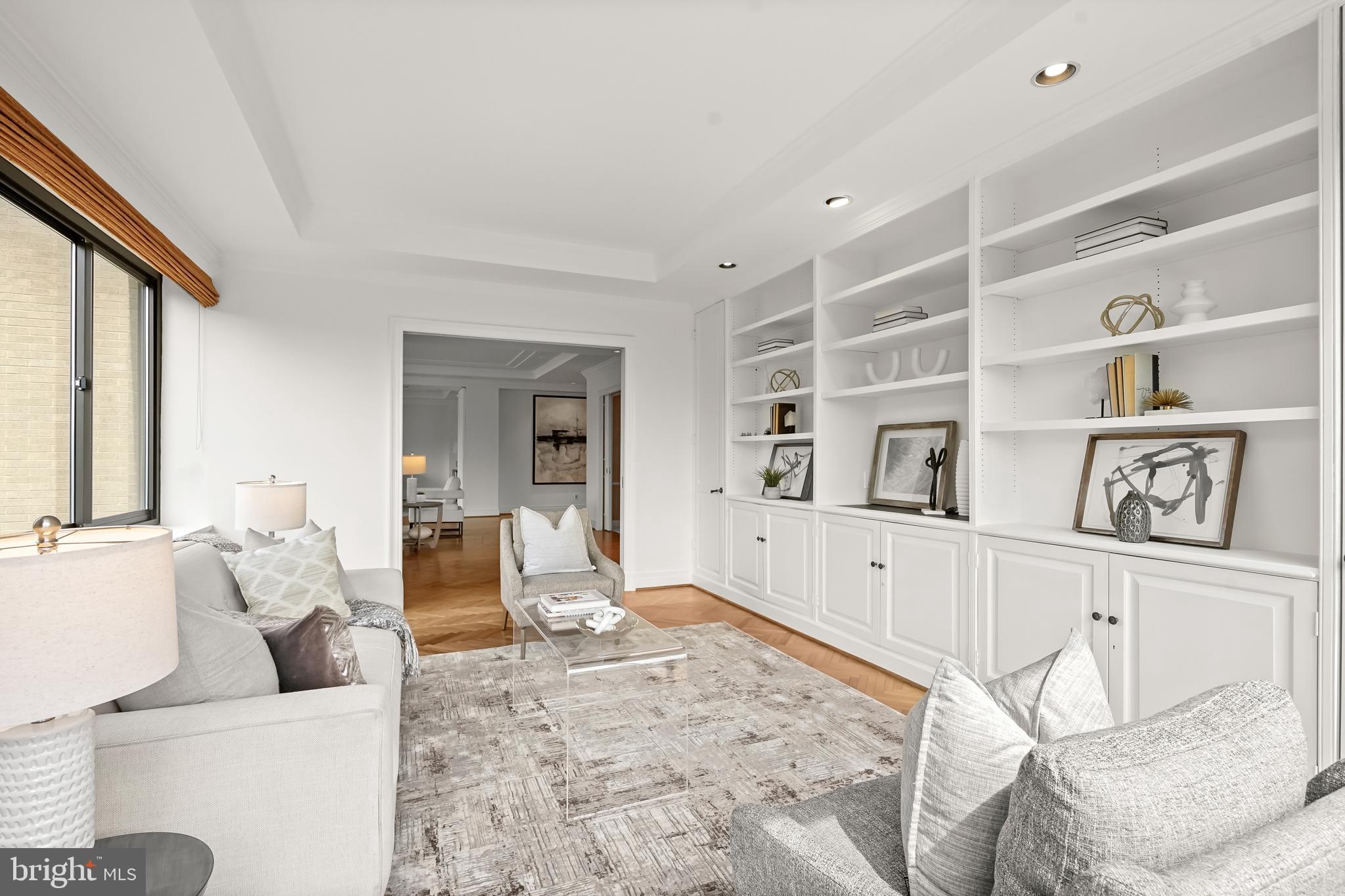 2700 Calvert Street Northwest, Unit 416 Washington, DC 20008 - Photo 13 of 33 a living room with furniture