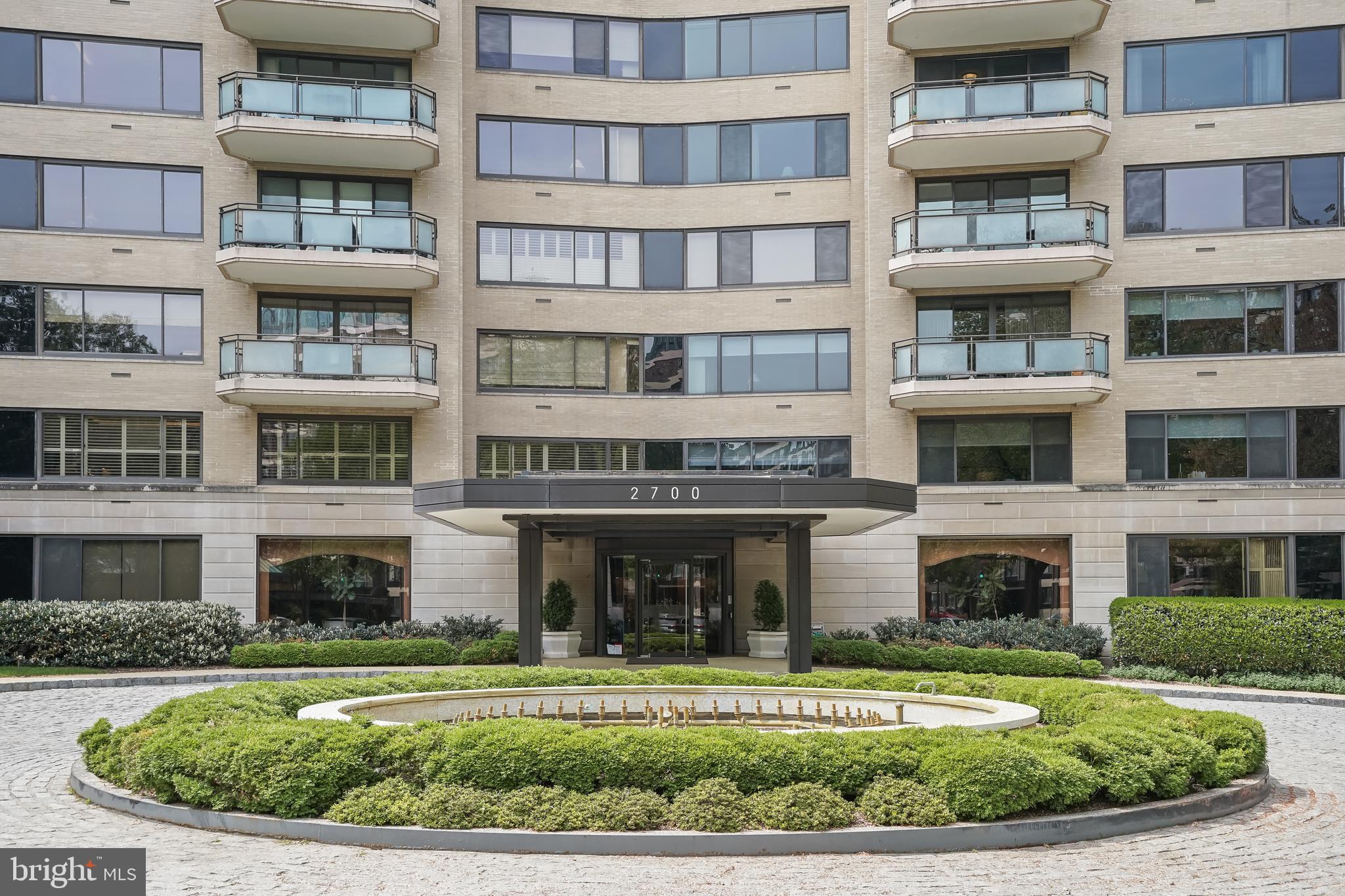 2700 Calvert Street Northwest, Unit 416 Washington, DC 20008 - Photo 2 of 33 a front view of a multi story building