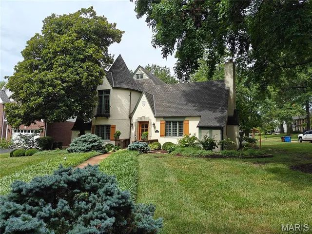 $649,900 | 51 Kings Lynn Street, St. Louis, MO 63132