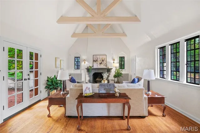 $649,900 | 51 Kings Lynn Street, St. Louis, MO 63132