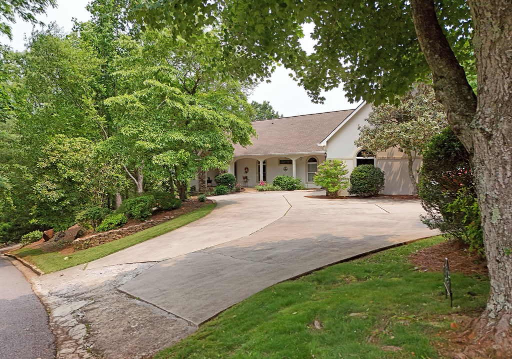 786 Ramey Mountain Road Hiawassee, GA 30546 - Photo 4 of 70