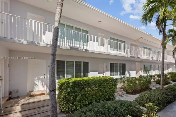 $1,950 | 7325 Carlyle Avenue, Unit 2, Miami Beach, FL 33141