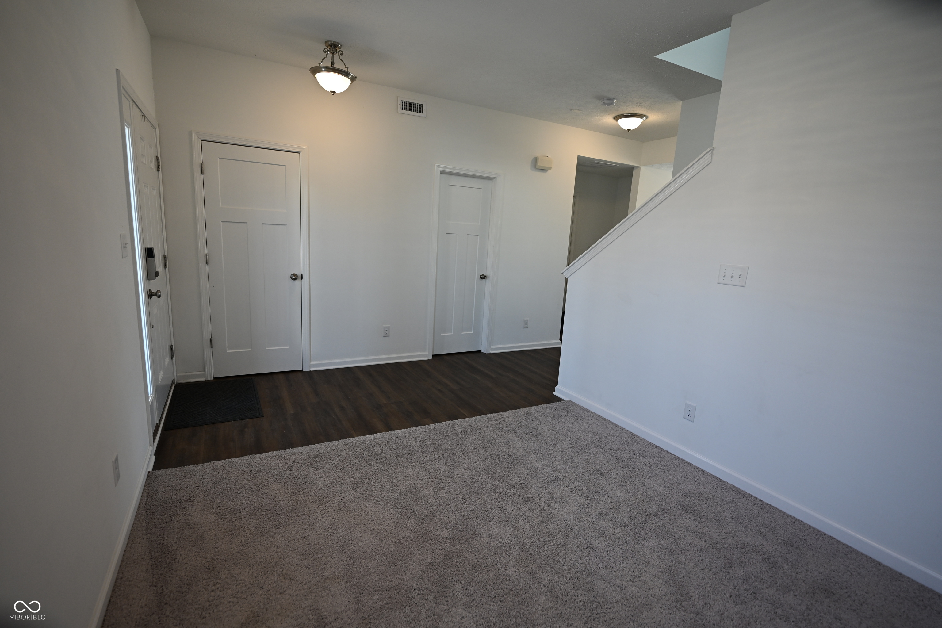 6948 Sablecliff Way Brownsburg, IN 46112 - Photo 2 of 27